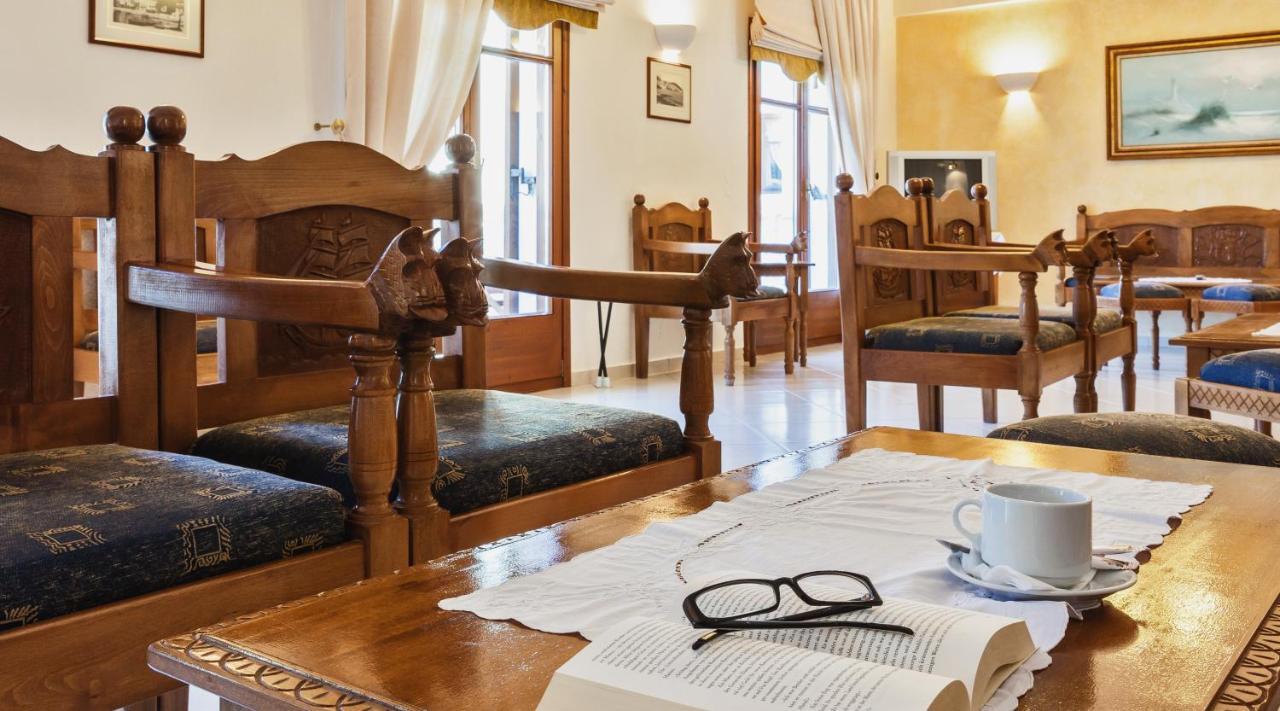 Aeolos Hotel Szkópelosz Kültér fotó